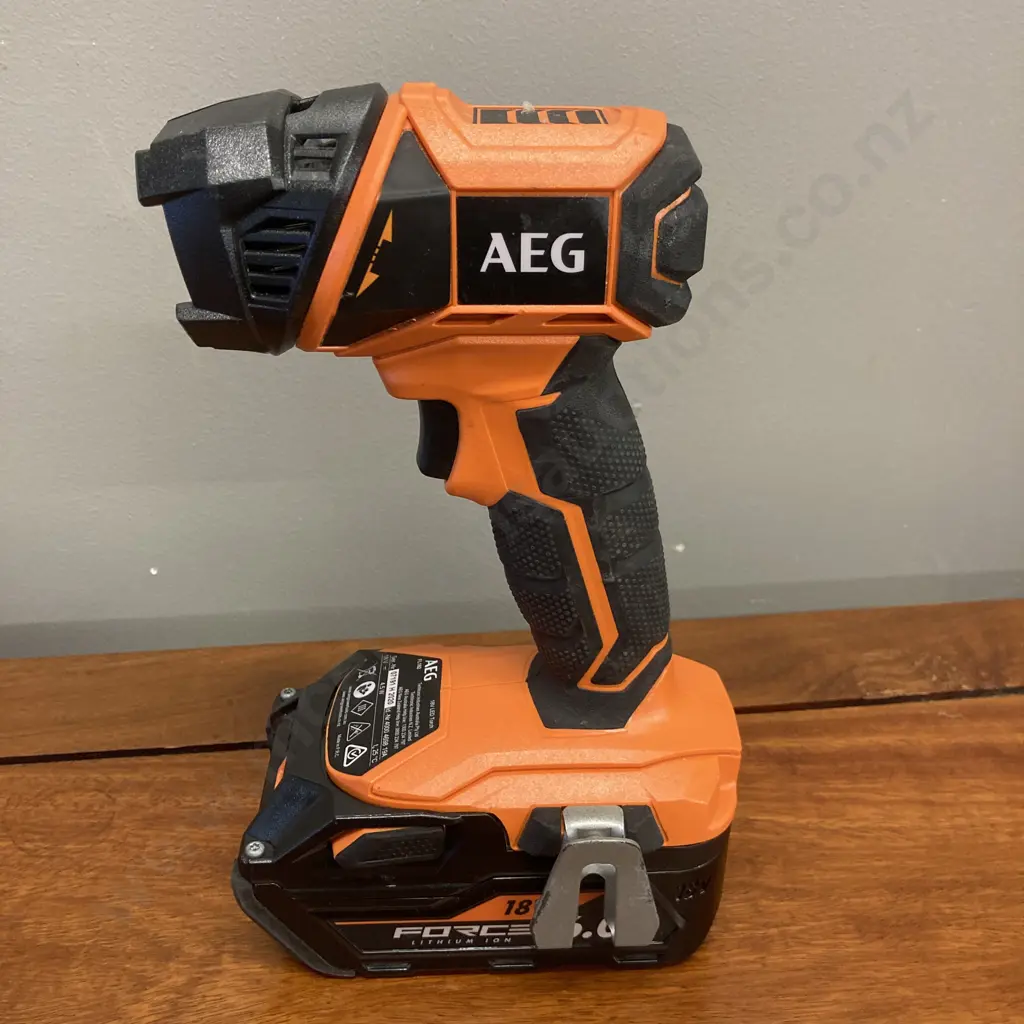 AEG 18V LED Torch FL182 & 6.0Ah Battery (No Charger) Image 1++